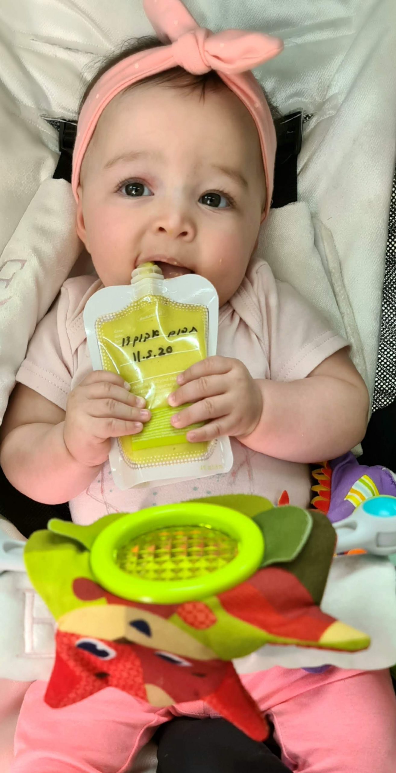 אמה שותה מסקוויזר